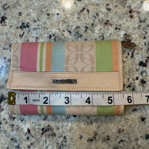 Fossil Leather Canvas Multicolor Folding Wallet - Picture 3 of 9